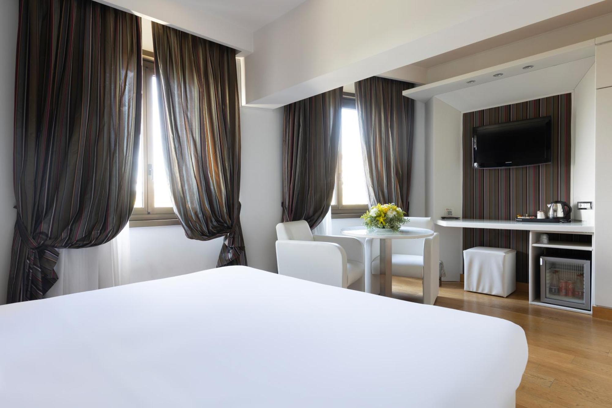 Hotel Royal Caserta Exterior photo